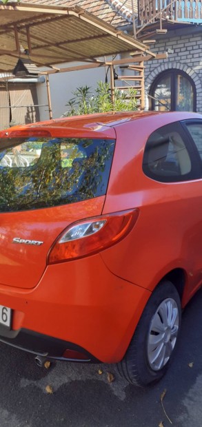 Auto   alkatresz  uj  !!!