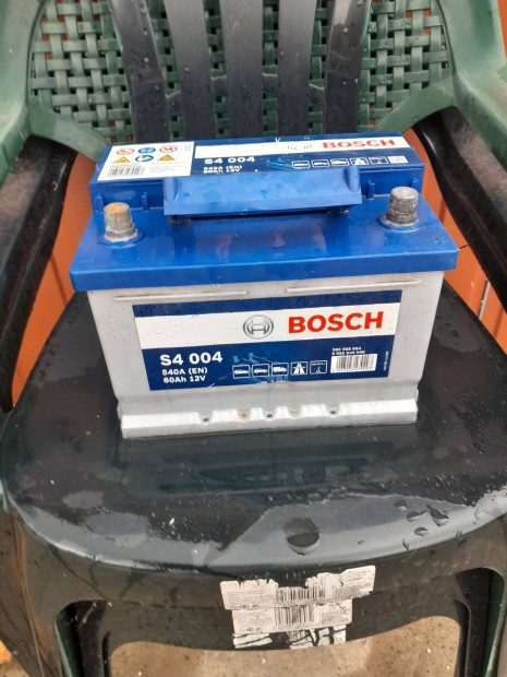 Aut akkumultor 60Ah-s Bosch
