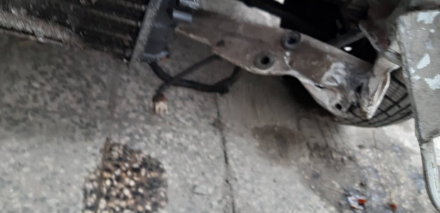 Aut alkatrsznek elad