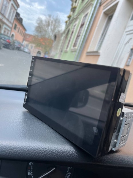 Autó fejegység 1 din, Carplay