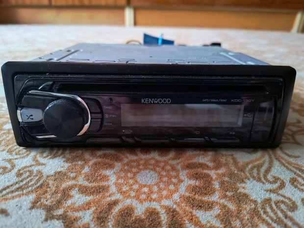 Autó fejegység+Kijelző+Bt kihangosító+szivargyújtós usb-elosztó