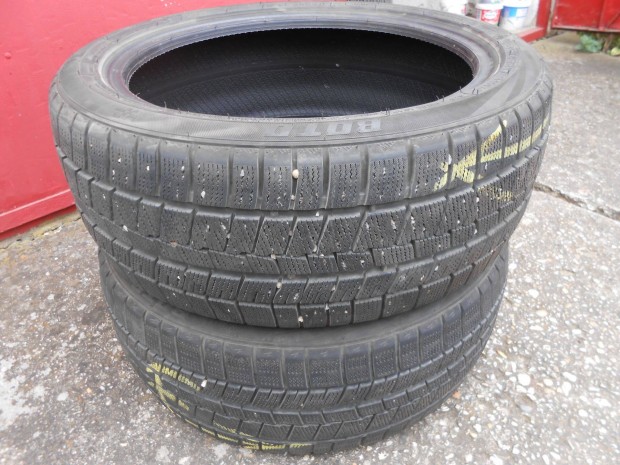 Aut gumi , tli , 215/45 R 17 M+S , j llapotban elad