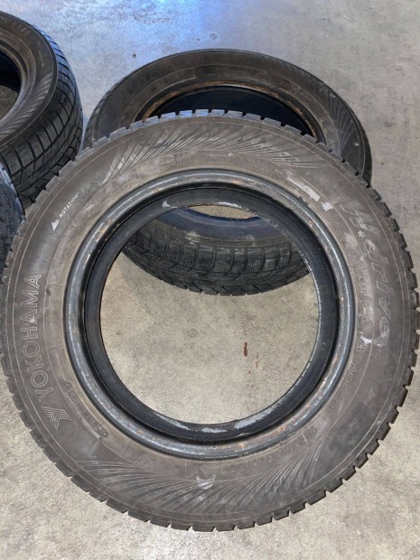 Aut gumiabroncs tli 4 db Yokohama W.Drive 185/65 R15 88T