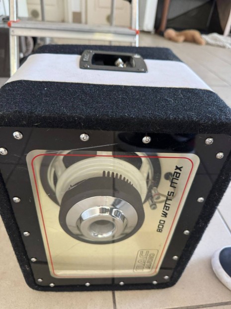 Aut hifi basszushangszr