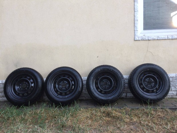 Autó kerék BMW 4 db lemez felni és 4 db gumi 195 /65 R 15
