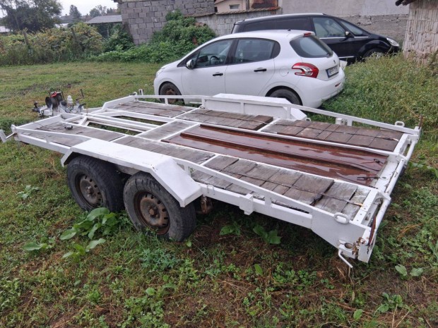 Auto szallito futo trailler