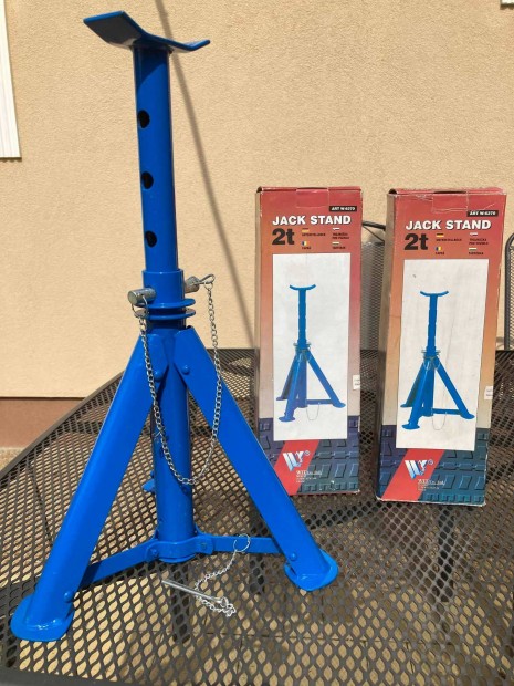 Aut� tart�bakok elad�k