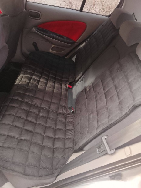 Aut� �l�shuzat �l�sv�d� Vadonat�j!