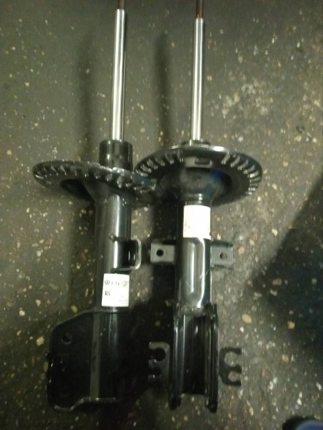 Aut�alkatr�sz,leng�scsillapit�...