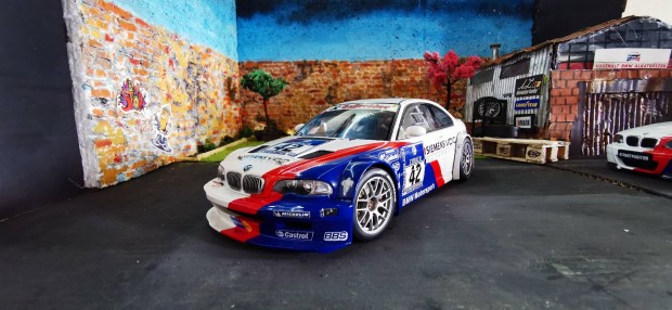 Autoart Bmw M3 e46 GTR