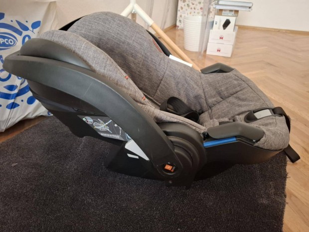 Autóban rögzíthető babahordozó (Stokke)