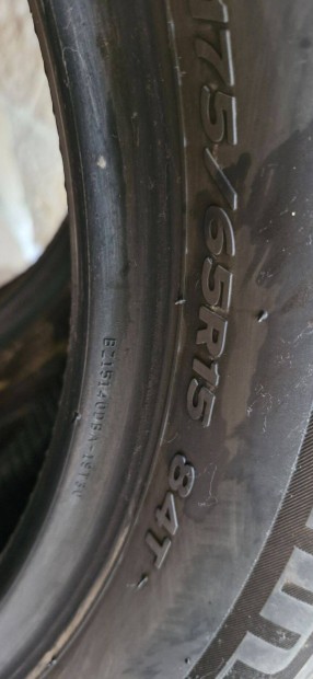 Autógumi 175/65 R 15 Laufen