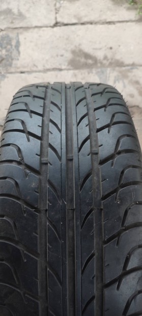 Autgumi 215/45 R17 2db