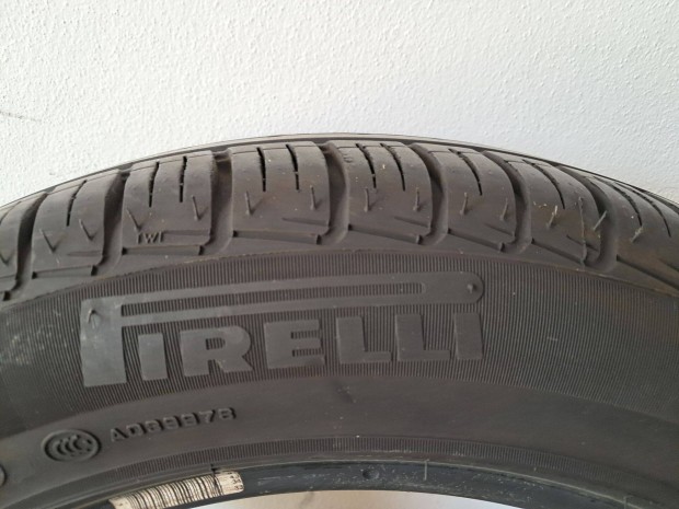 Autógumi Pirelli P7 205 55 R16 kiváló állapotban 1 db eladó!