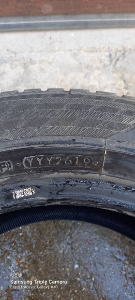 Aut�gumi Yokohama 215/60 16