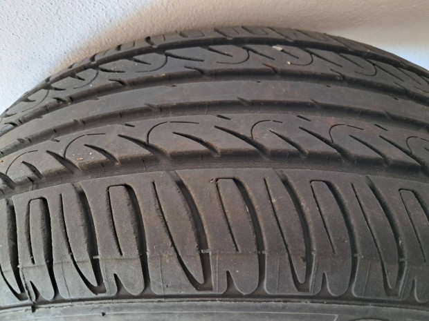 Autógumi (nyári) Firestone 205 55 R16 jó állapotban 2 db eladó!