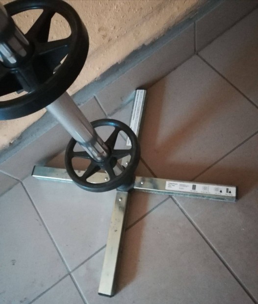 Aut�gumi tart� �llv�ny!/79