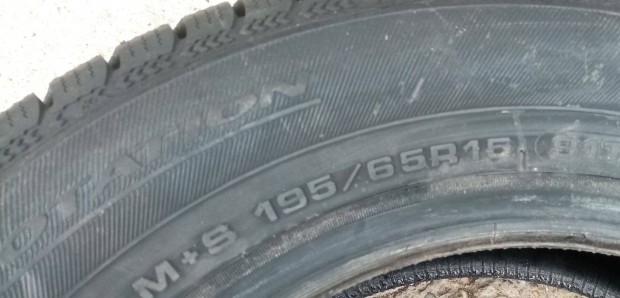 Aut�gumi t�li. Debica