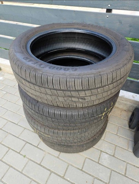 Autógumi újszerű - Good Year Efficient