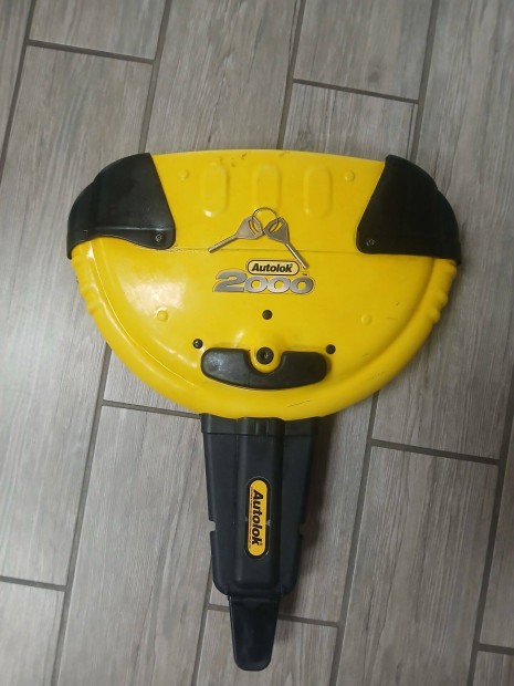 Autolok 2000 korm�nyz�r szolnok-on