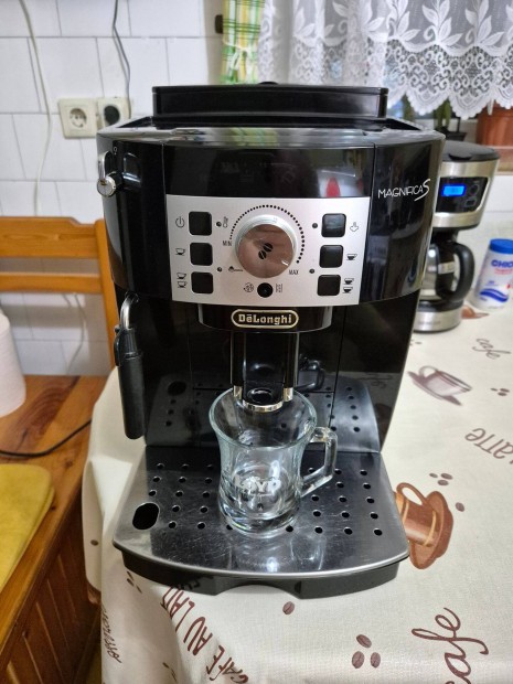 Automata kvfz Delonghi Magnifica ingyen futr jura