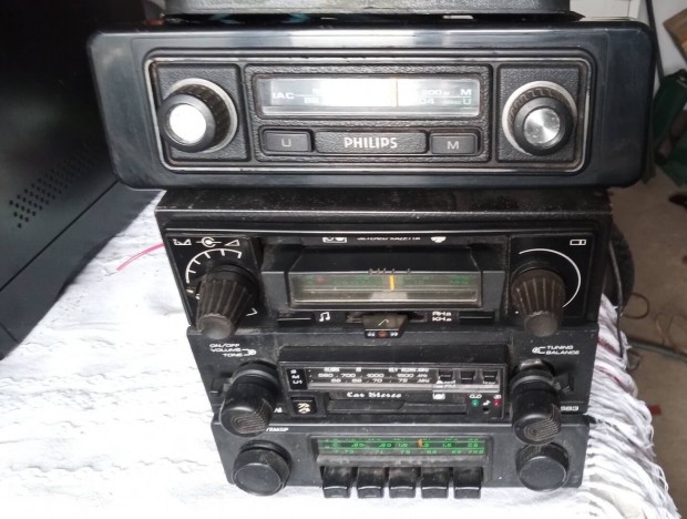 Autrdi Lada-Volga, Videoton Unitra Philips 