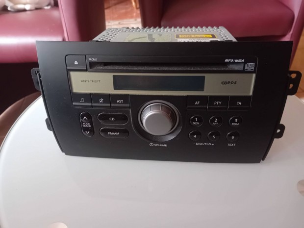 Autórádió + CD Suzuki SX4