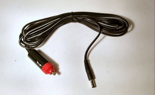 Autós Adapter 12V Direktben (Ver.5) 3.7m (teszteletlen)