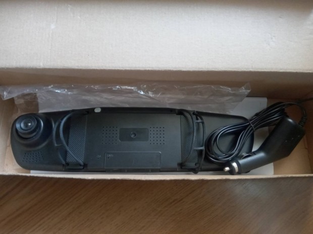 Aut�s Kamera (Menetr�gz�t� visszapillant� t�k�r)