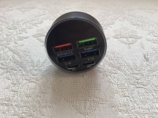 Aut�s digit�lis gyorst�lt�, 5 portos, 150W, QC 3.0,