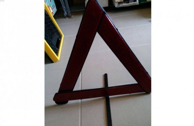 Aut�s h�romsz�g �sszecsukhat�