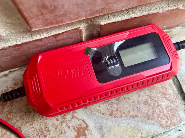 Aut�s,motoros. akkumul�tort�lt� �j, 6-12V Ultimate Speed Ulgd 5.0 E3