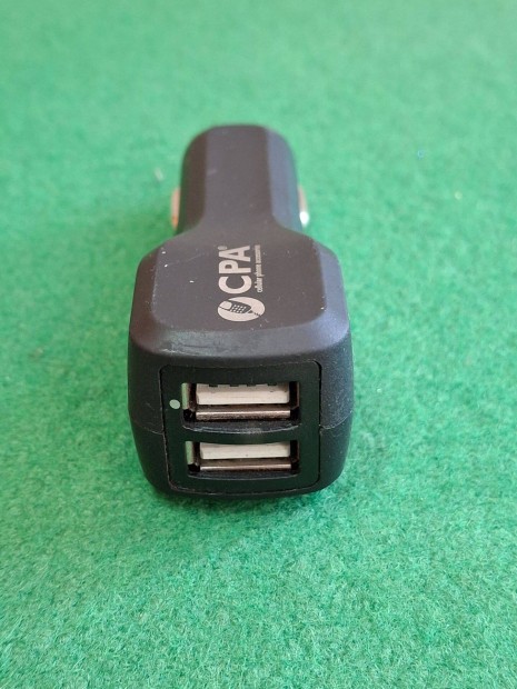 Autós szivargyújtó töltő, 2 db USB csatlakozóval, 5V/2.5A
