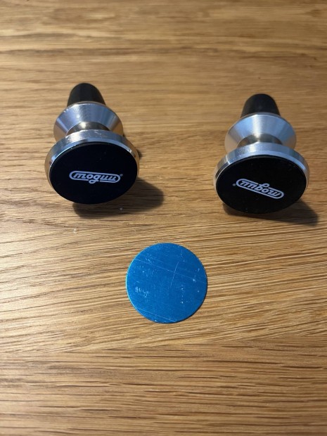 Aut�s telefontart�, m�gneses