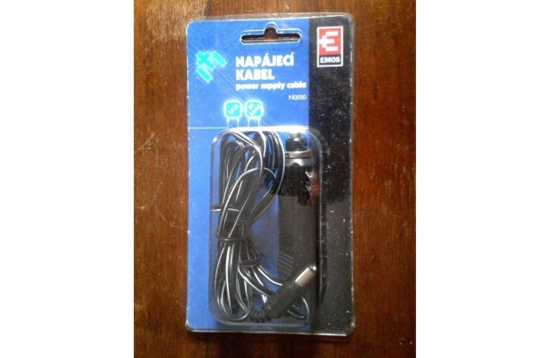 Aut�s t�lt�-adapter elad�