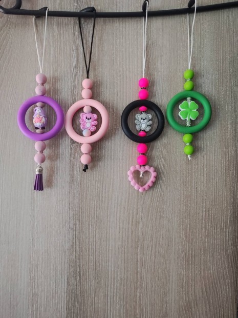 Aut�s t�k�r d�sz 