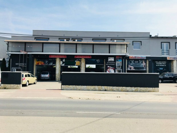 Aut�szerel�t keres�nk 1mft/h� tiszt�n, k�zbe!