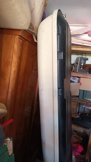 Aut�v�ltas miatt elad�,csere