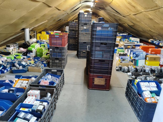 Autvillamossgi raktrkszlet