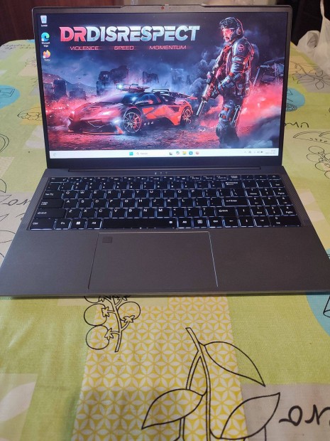 Auusda AMD Ryzen 7 5825U /32gb laptop