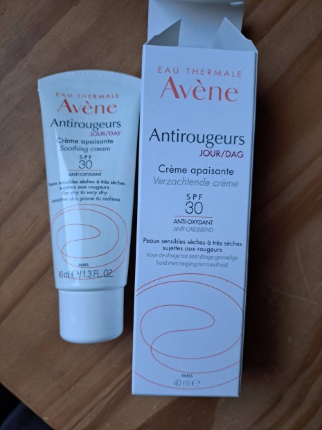 Avne Antirougeurs nappali nyugtat emulzi SPF 30