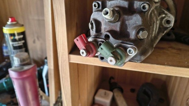 Avensis Verso nagynyom�s� szivatty�, railcs� 