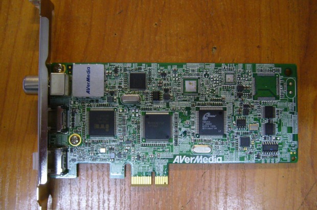 Avermedia Avertv Capturehd H727 PCI-e TV krtya