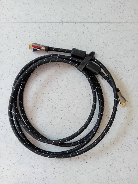 Avinity profi HDMI 3 méter, kiváló áll!