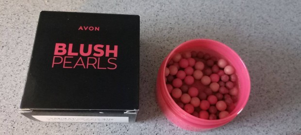 Avon Blush Pearls arcpirost gyngyk Medium rnyalatban- j