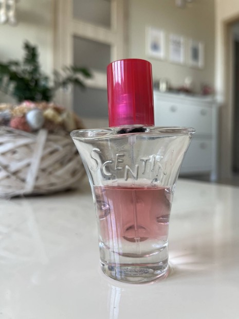 Avon Scentini parfm