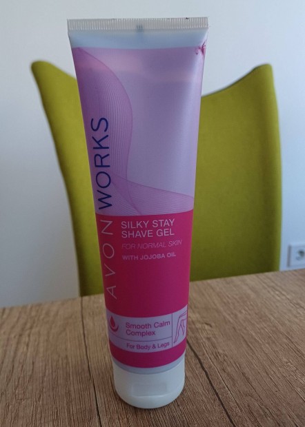 Avon Works Selymes borotvazsel 150ml Bontatlan