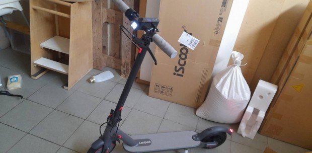 Avovo pro klon elekrtomos roller 2025ös tipus