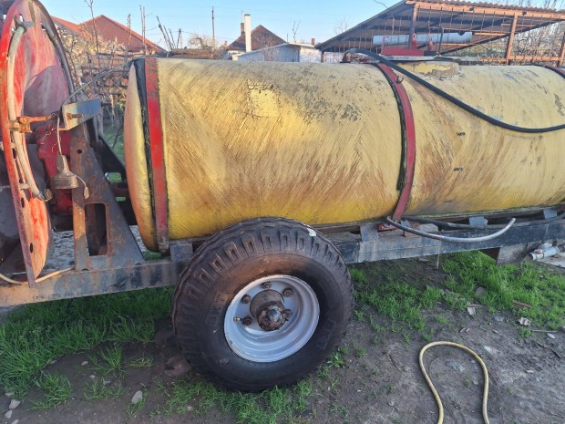 Axil permetz 2000 literes