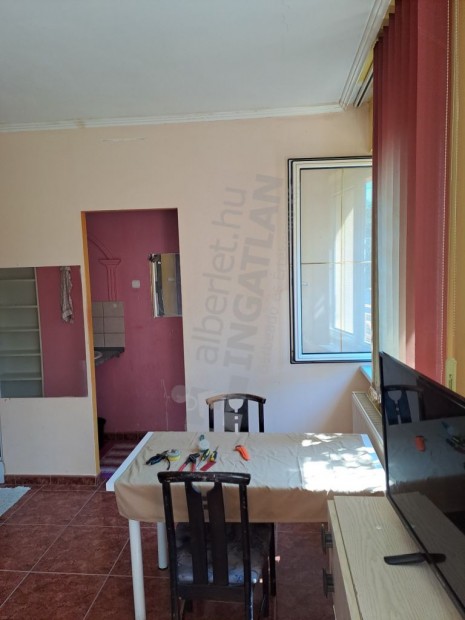 Az Arad utc�ban a Pesthidegk�ton kiad� egyszob�s 36 m2-es apartman!